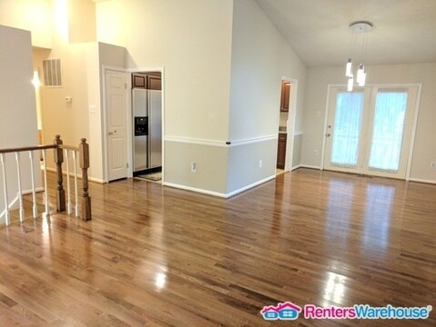 Building Photo - 20925 Shakespeare Dr
