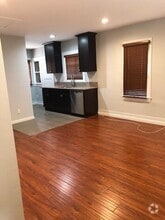 Building Photo - 1250 Huntington Dr