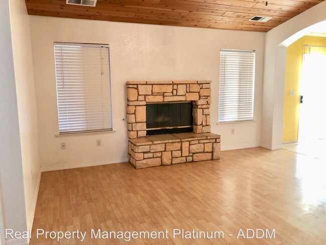 Building Photo - 3 br, 2 bath House - 494 Armstrong Ave.