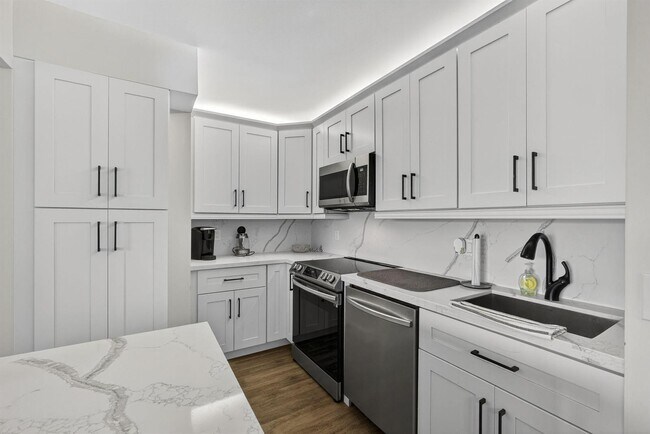 Foto del edificio - 1110 Green Pine Blvd