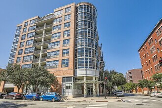 Building Photo - 1200 W Monroe St