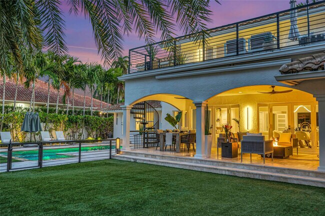 Building Photo - 2323 Delmar Pl