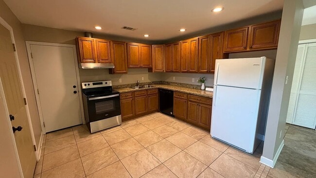 Foto del edificio - 6215 Loveland St