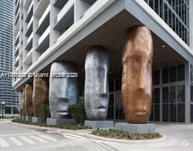 Building Photo - 495 Brickell Ave