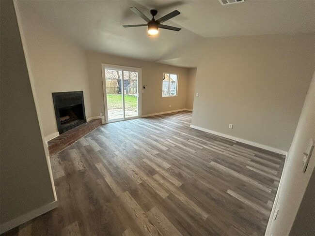 Foto del edificio - 10026 Caton Pl