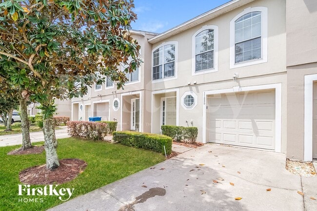 Foto del edificio - 11880 Lake Bend Cir