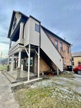 Building Photo - 700 Market St