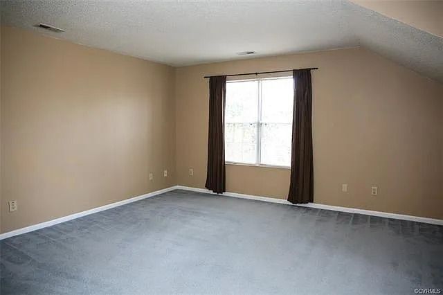 Foto del edificio - 4497 Village Park Dr W