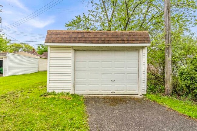 Building Photo - 4016 Verona Rd