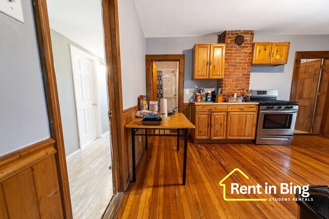 Foto del edificio - 41 Seminary Ave