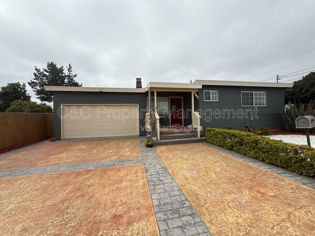 Foto del edificio - 476 Ferris Ave