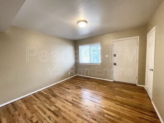 Building Photo - 650 N 300 W
