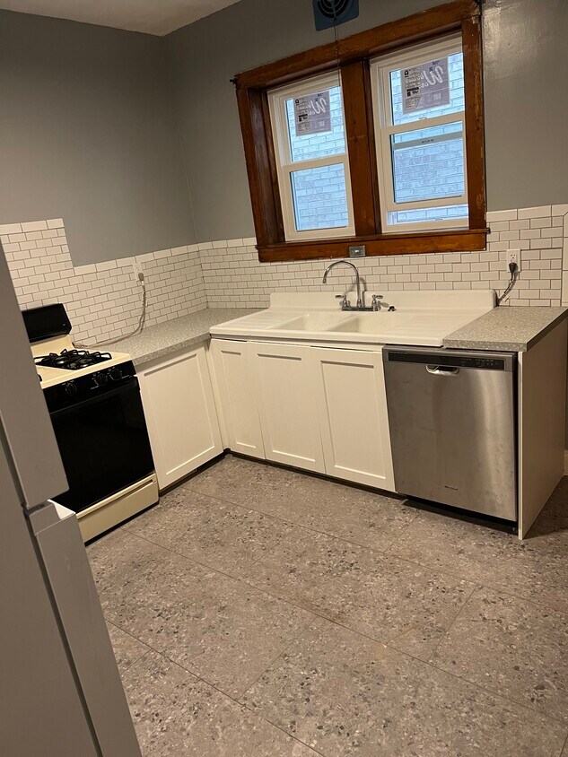 Primary Photo - 3608 S Wolcott Ave