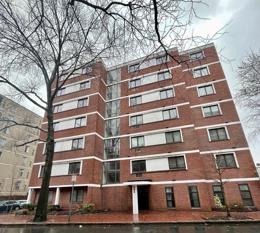 Foto principal - 284 Harvard St