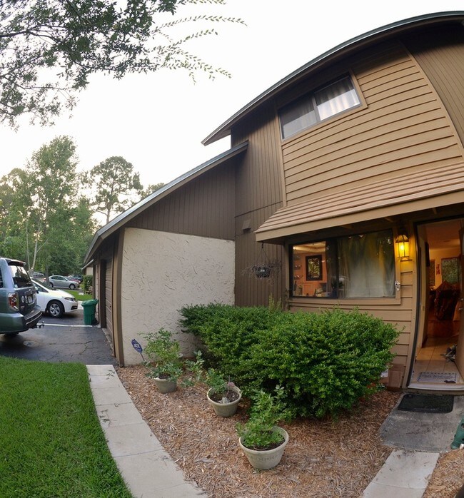 Foto del edificio - 4600 NW 41st Pl