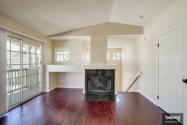 Building Photo - 502 Destiny Ln