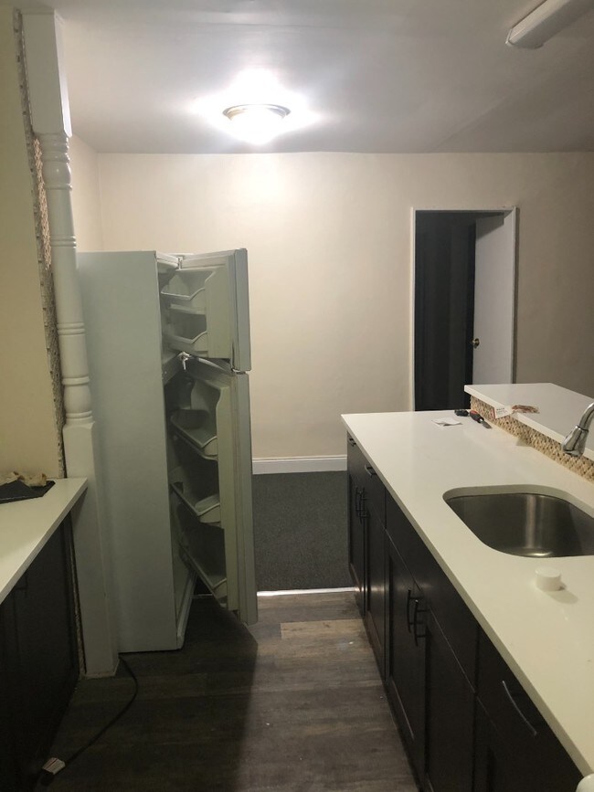 Building Photo - 2555 Ocean Pkwy