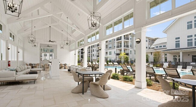 Foto del edificio - 11023 Moonbug Ct