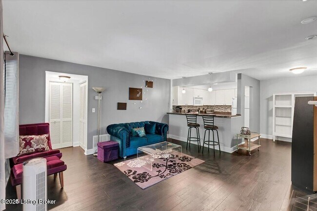 Foto del edificio - 44 Lake Ave