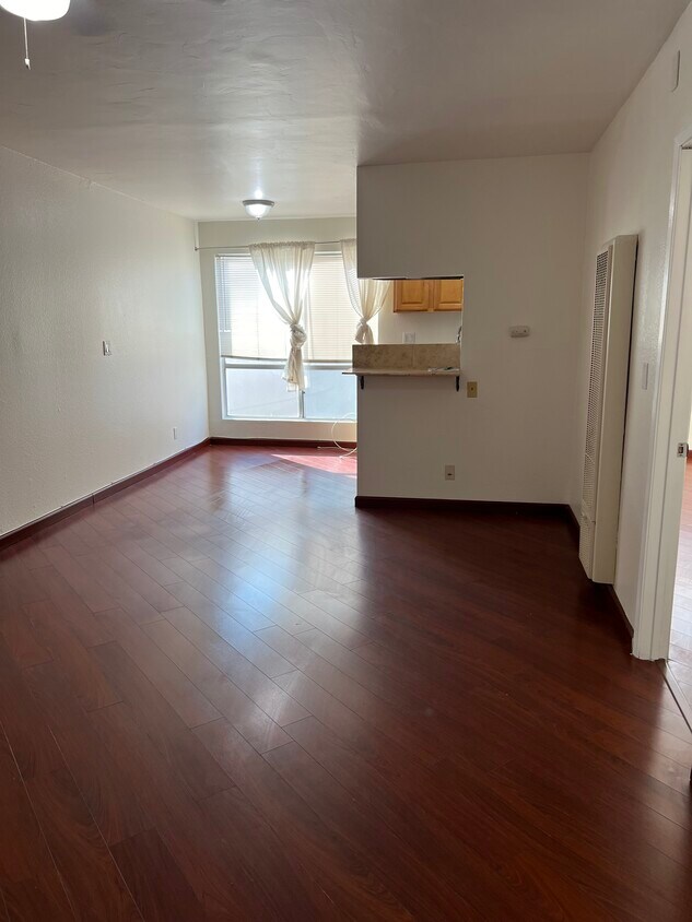 Primary Photo - 4361 Berryman Ave