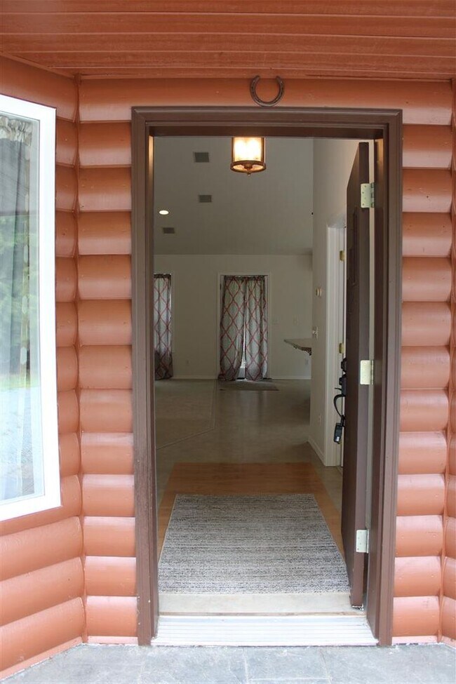 Foto del edificio - 3 Bedroom, 2 Bathroom house on 7 Acres!