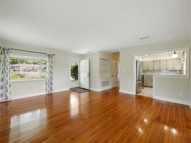 Foto del edificio - 1426 Crestview Dr
