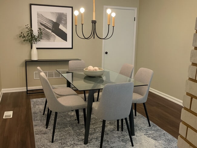 Foto del edificio - 303 E Valley Ln