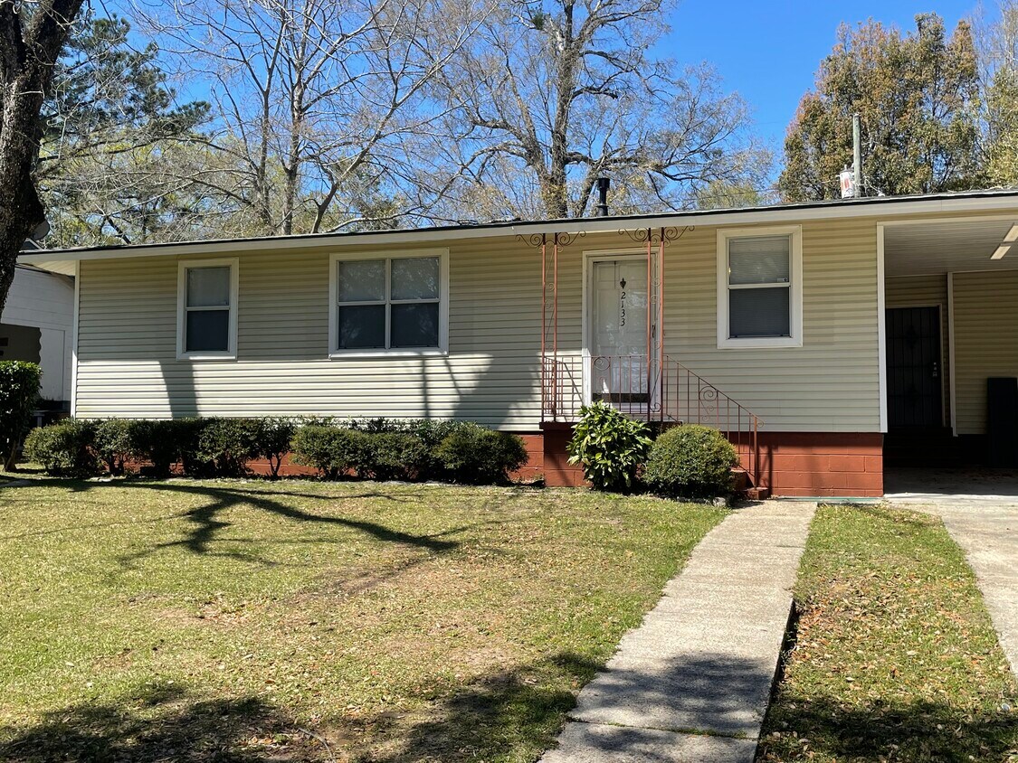 Primary Photo - 2133 Hamilton Rd