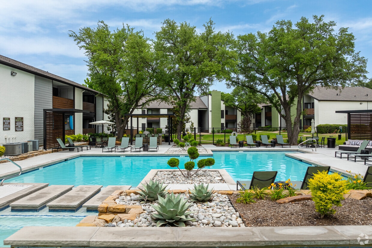 Primary Photo - The Reid Apartments