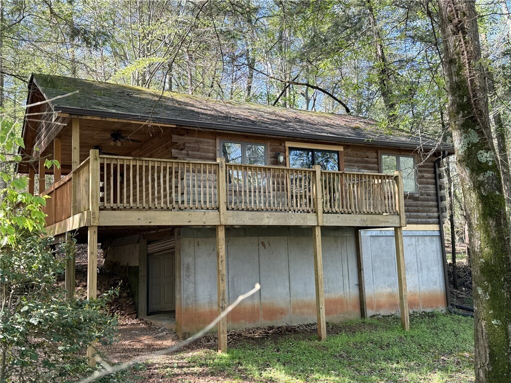 Primary Photo - 104 Byre Ln