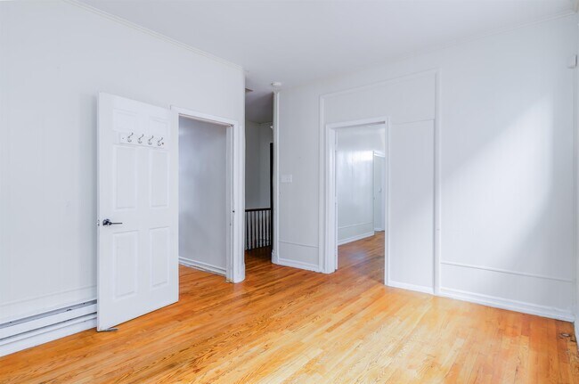 Foto del edificio - 256 Clinton Ave