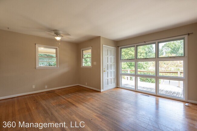 Foto del edificio - 3 br, 2 bath House - 217 Dogwood Drive