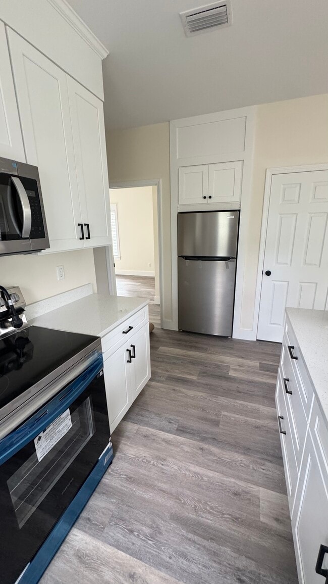 Building Photo - 1322 Fairland Ave