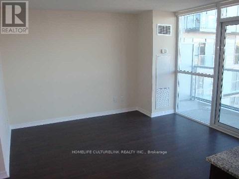 Building Photo - 352 Front St W