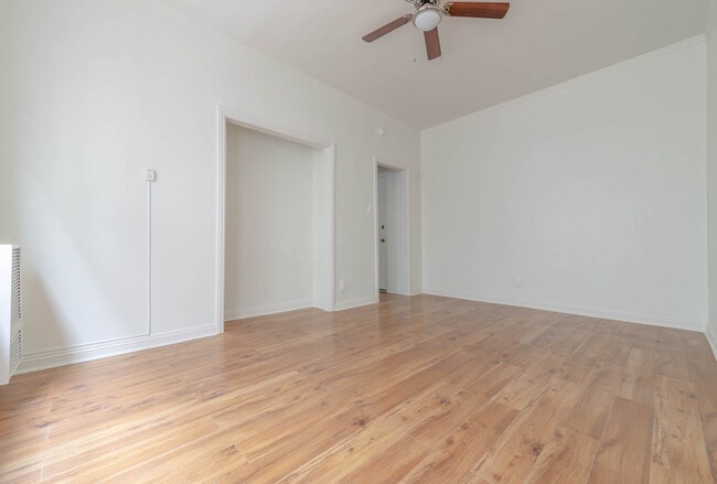 Foto del edificio - 404 N Coronado Street