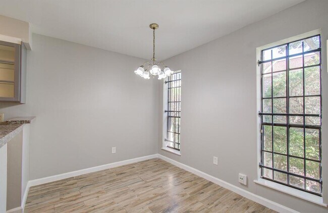 Foto del edificio - 9495 Fondren Rd