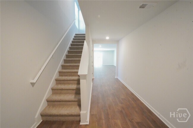 Building Photo - 432 Coconut Dr