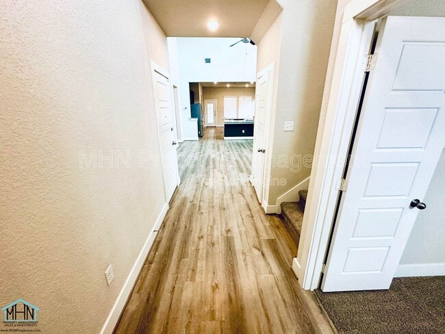 Building Photo - 14906 Palmer Crk