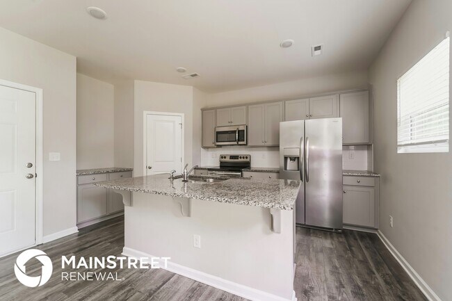 Building Photo - 12018 Old Dulin Farms Way
