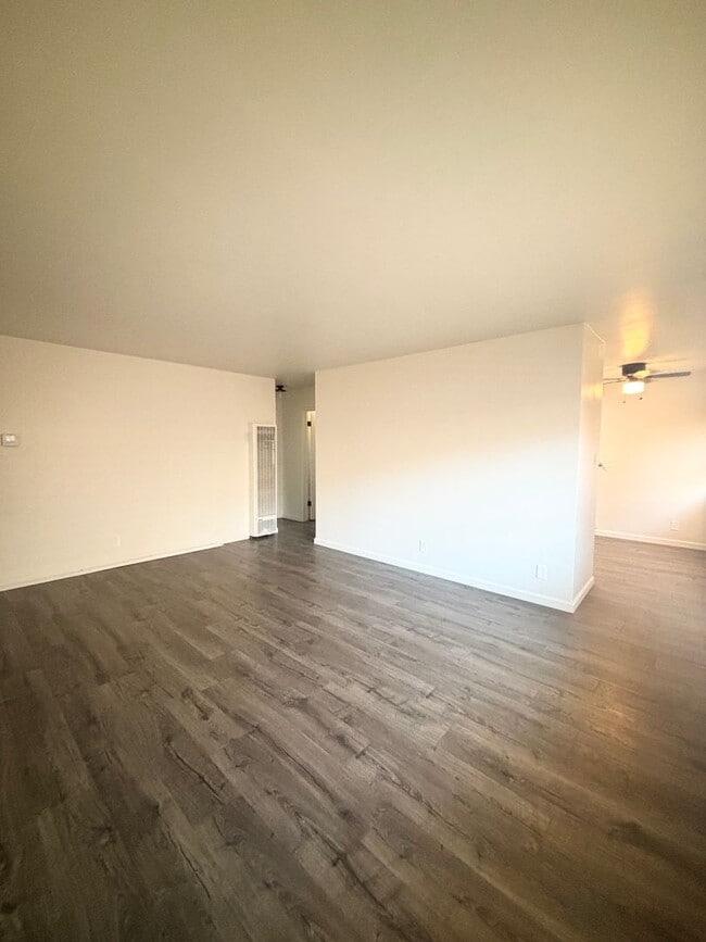 Foto del edificio - G232-P