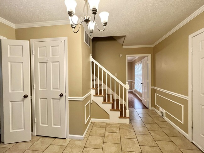 Building Photo - 6790 Kelmscott Dr