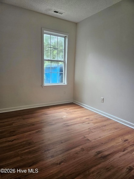 Building Photo - 118 Avondale Ave