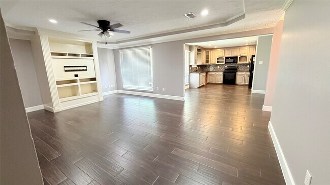 Building Photo - 10622 Plum Lake Dr