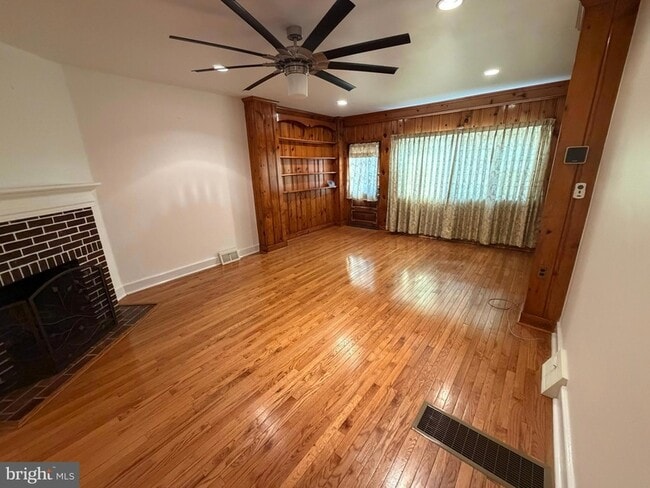 Photo - 1535 Willow St Townhome