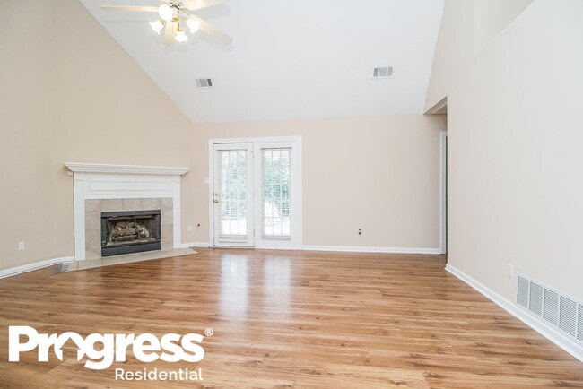 Building Photo - 9441 Club Walk Ct