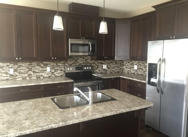 Building Photo - 8618-8682 82nd St