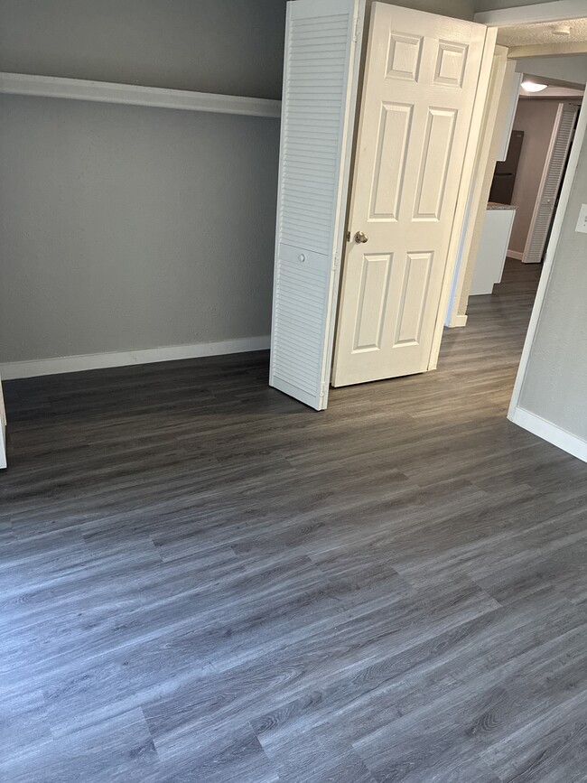 3x2 Orchid Lux w/Washer & Dryer - Country View Garden Homes