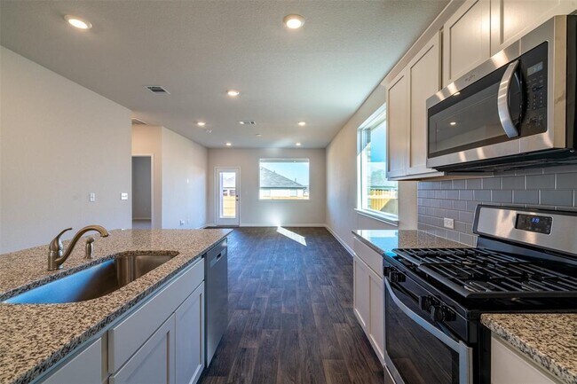 Building Photo - 233 Brooklyn Dr