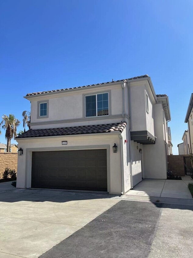 Primary Photo - 15800 S Park Ln