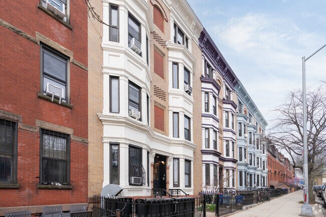 Building Photo - 30 3rd St